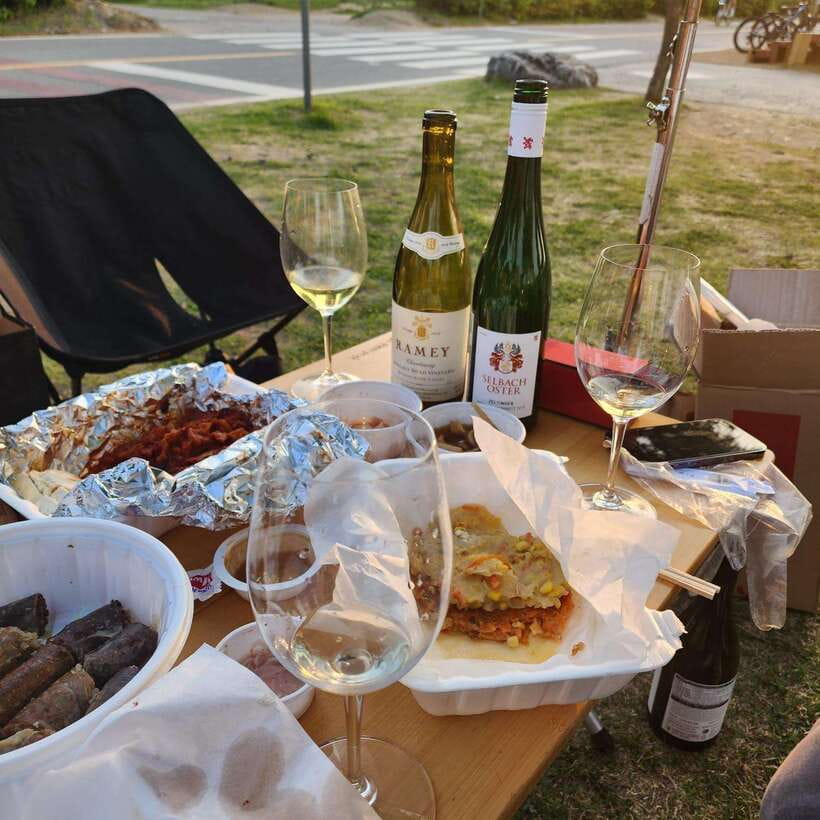 Seoul: Wine & Korean BBQ, Perfect Pairing Dinner in Sinchon - Who should book this Sinchon wine and Korean BBQ night
