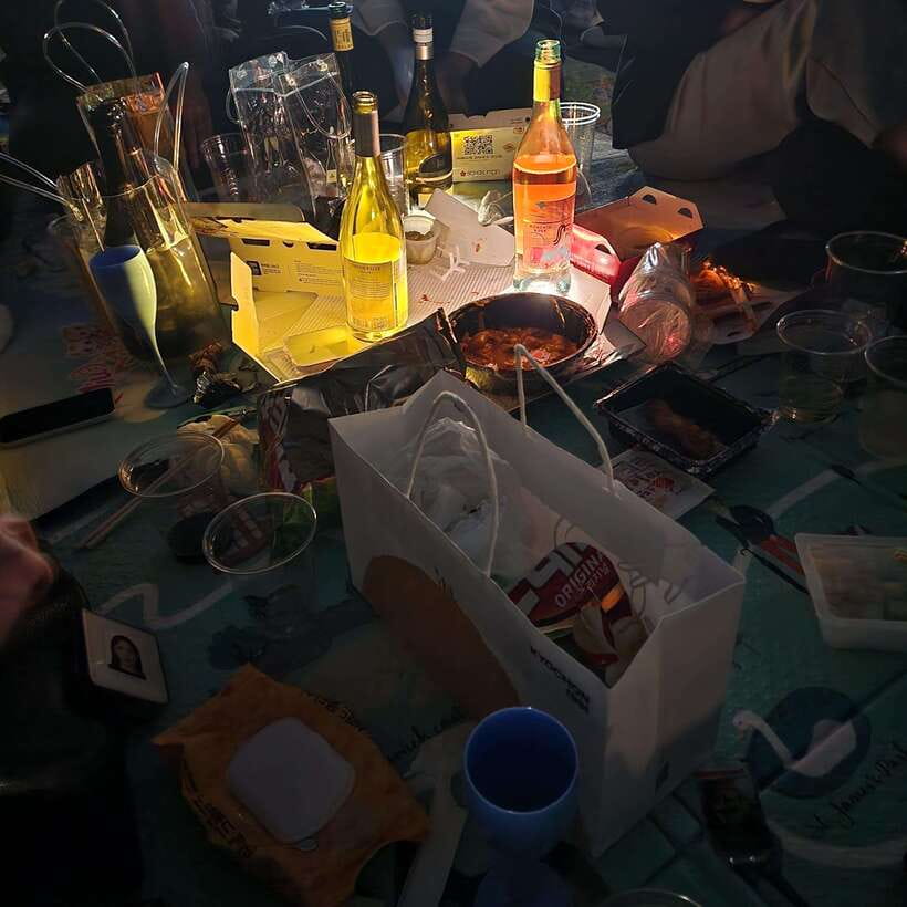 Seoul: Wine & Korean BBQ, Perfect Pairing Dinner in Sinchon - Meeting guide Taser and getting your etiquette fast