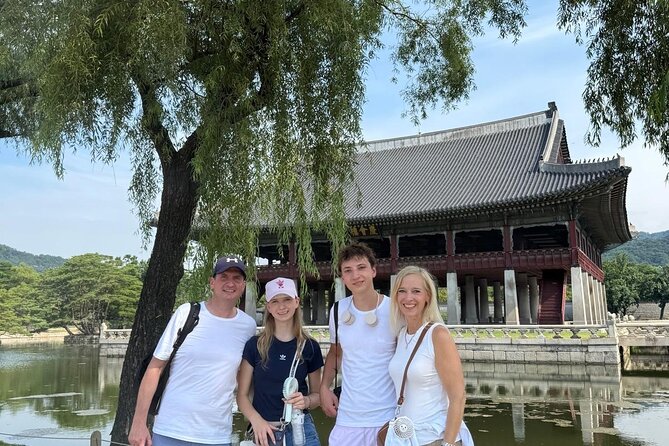 Time Travel in Seoul: Gyeongbokgung Palace, Folk Museum & Bukchon - Bukchon Hanok Village’s Hidden Alleys and Viewpoints (Plus the Rooftop Tea Break)