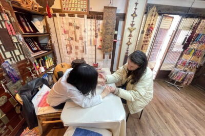 Tour Seoul’s oldest district with a storyteller from Bukchon - Price and value for a 2 to 3 hour small-group walk