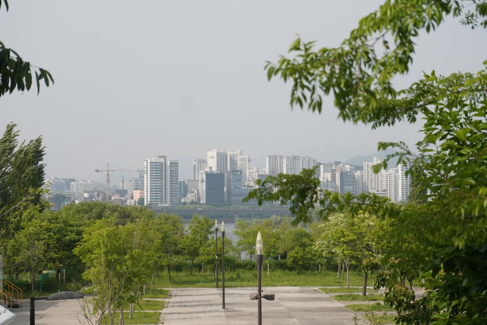Unique Native Experience : Han River Picnic, Board game, BBQ - Key moments you’ll remember