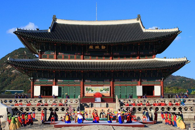 Walking Tour with Gyeongbokgung Palace, Bukchon, Insadong - Getting Started at Gyeongbokgung Station (Exit 5, 9:30 am)